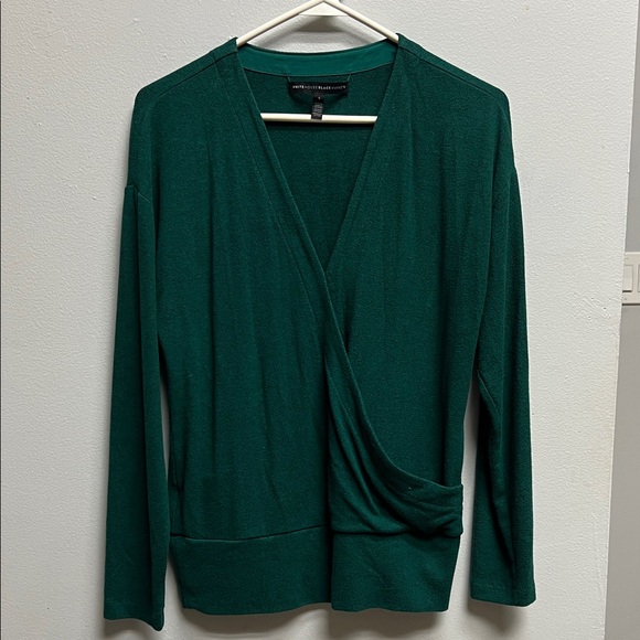 WHBM wrap front  Top - Picture 2 of 9